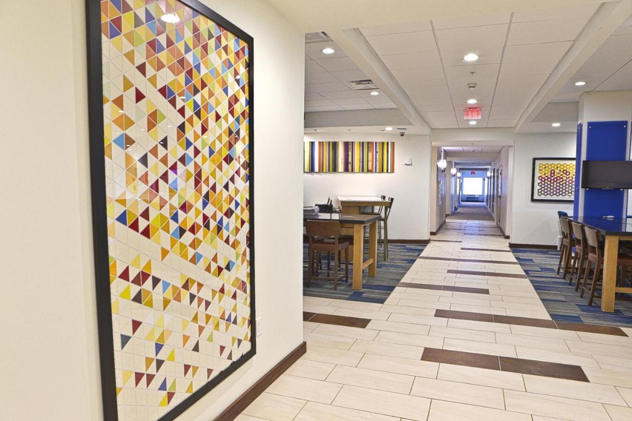 Holiday Inn Express Rochester Hills By Ihg Exteriör bild